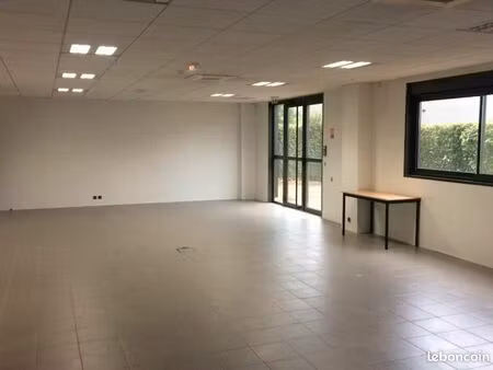 bureaux 130 m² beauvais