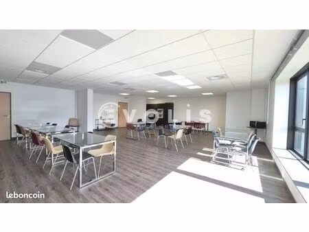 bureaux 144 m²