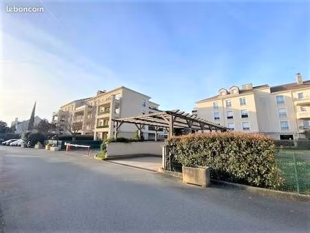 parking pontault combault
