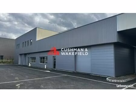 local d'activite 1452 m² escalquens