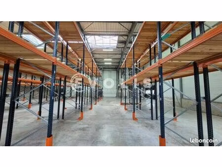 local d'activité 834 m²
