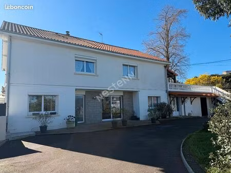 propriété 8 pièces 226 m²