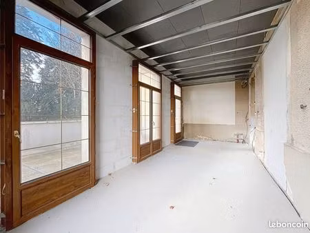 maison appartement avec jardin et terrasse