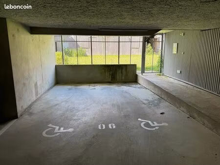 place de parking sécurisée