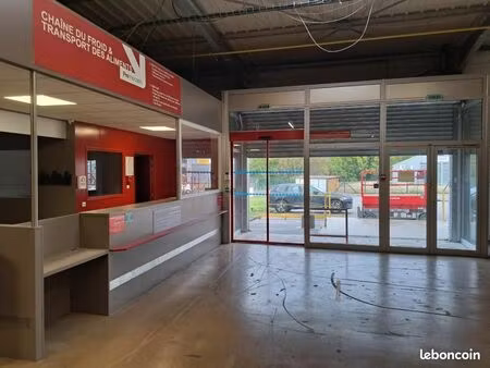 local bureaux 1 707 m²