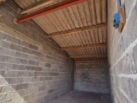 garage / box de stockage 18 2m²