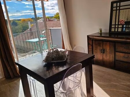 appartement 2 pièces de 48m2  rénové  bords de loire