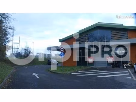 local d'activité 726 m²