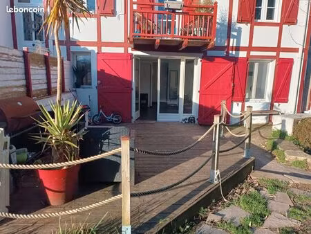 charmant t2 avec terrasse au centre de sare