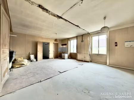 immeuble 160 m² sury-le-comtal