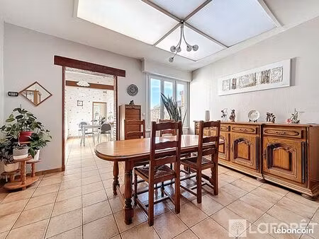 maison de ville 6 pièces 142 m²