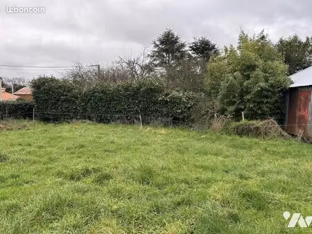 terrain 1105 m² cheix en retz