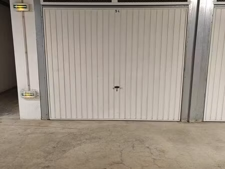 box fermé anglet centre  14m²  quartier saint-jean