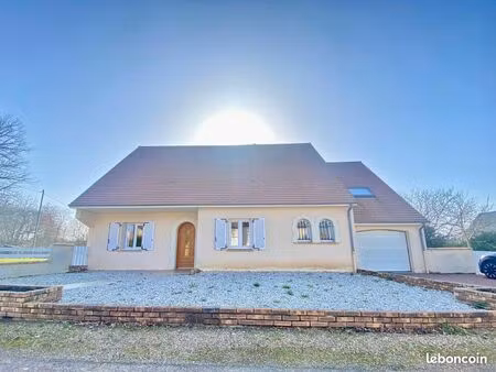 pavillon 110 m² arnage