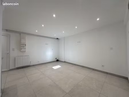 bureau 25 m² - parking privé - centre-ville