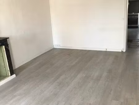 maison à louer avec extérieur