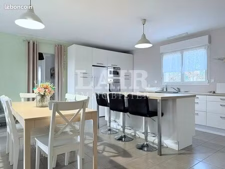 pavillon 7 pièces 145 m²