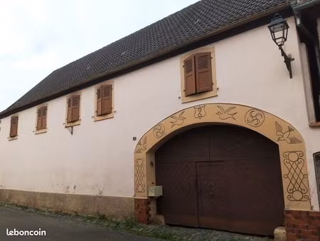 au cœur de gresswiller  ancien corps de ferme constitué d’une maison et de dépendances