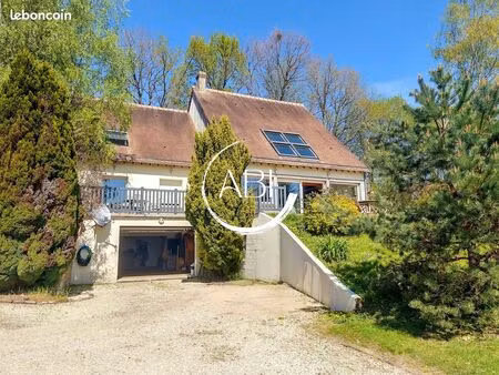 vue exceptionnelle sur le bocage propriété de 1.56 ha avec maison de 206 m² et 5 boxes pou