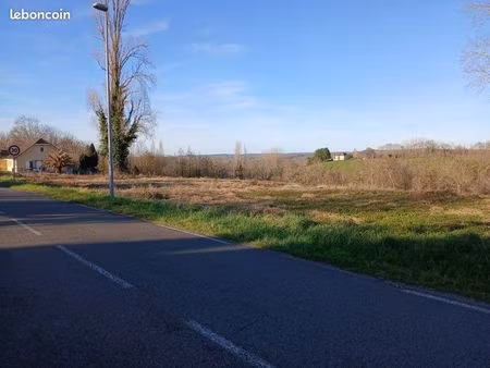 terrain 2200 m2 + 20 000 m2 agricole