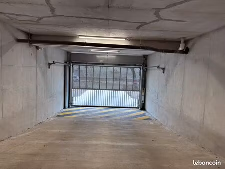 un stationnement dans sous sol sécurisé nantes bottière