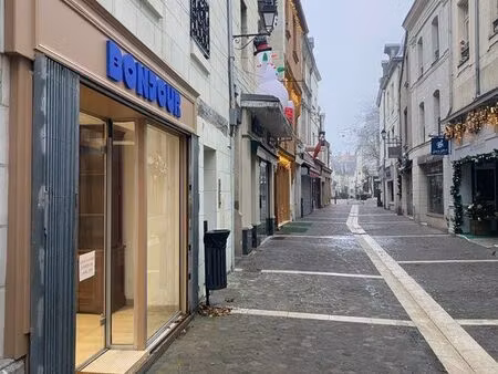 local commercial pour « pop up store »