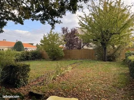 terrain 285 m² reze