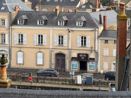 bureaux à louer 390m²- hyper centre de laval- vue sur la mayenne et les châteaux- proche g