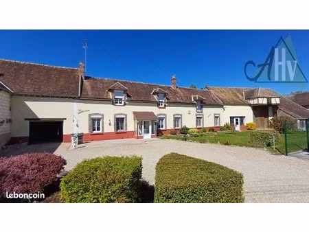 propriété 5 pièces 145 m²
