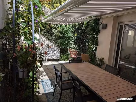 charmante maison de ville avec extérieur