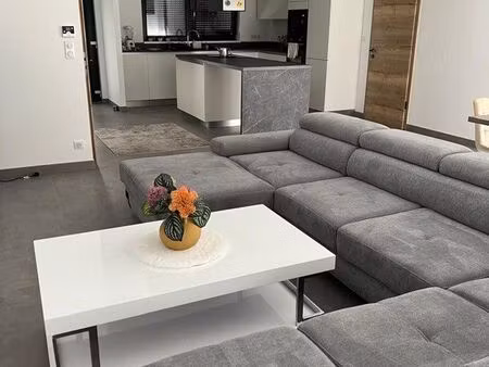 maison moderne avec piscine chauffée plein sud - 2022 - sans frais d'agence