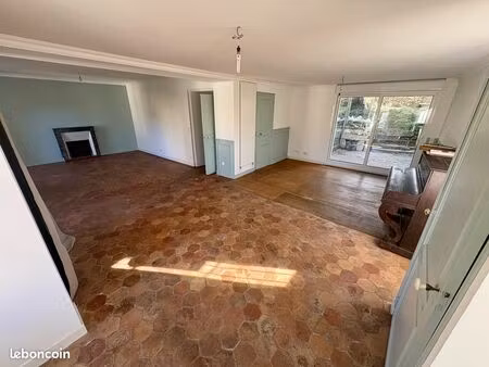 propriété 5 pièces 174 m²