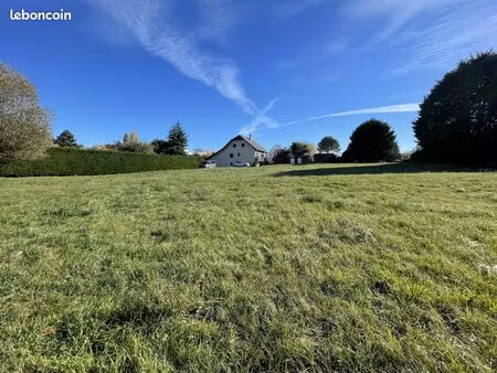 terrain 1050 m² myans