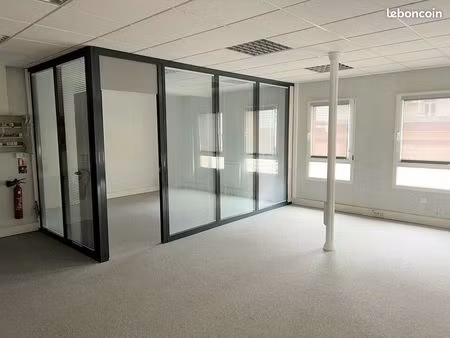 bureaux 137 m²