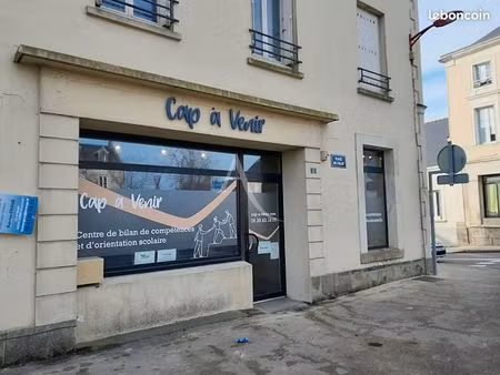 local commercial 55 m² becon les granits