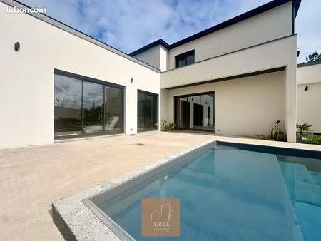 maison 7 pièces 202 m²