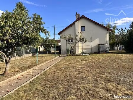 maison 4 pièces 77 m²