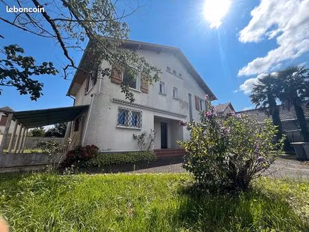 maison 8 pièces 163 m²