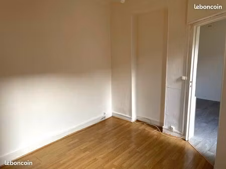 appartement/maisonnette avec cour intérieure privative