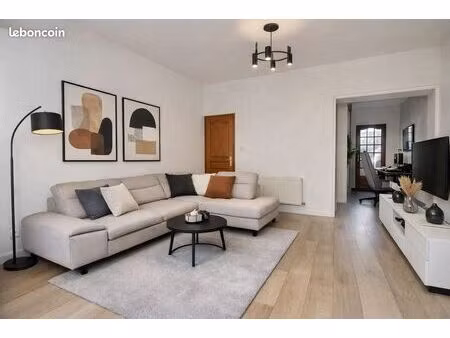 maison 4 pièces 80 m²