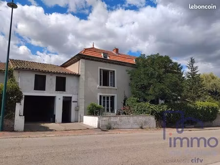 propriété 5 pièces 185 m²