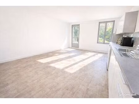 maison de ville à rénover 100 m² évolutifs jusqu’à 150 m² avec le grenier