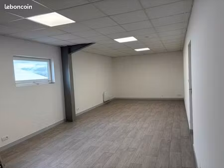 bureau 38m2 à louer 495 ht