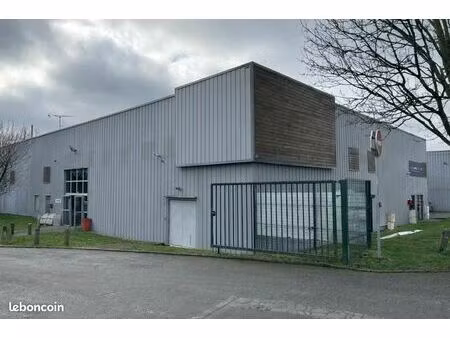 local industriel 288 m²