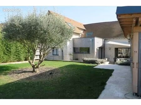 maison 6 pièces 160 m²