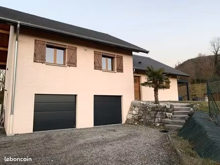 maison individuelle sur terrain de 742m2 piscinable