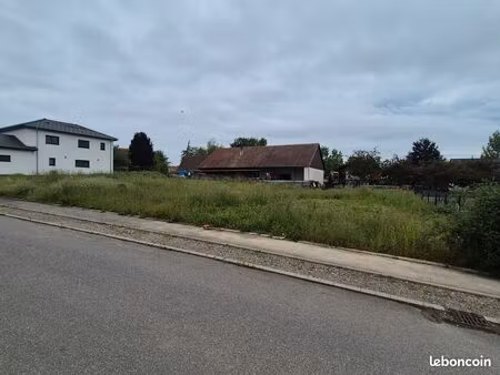 terrain viabilisé 8 ares