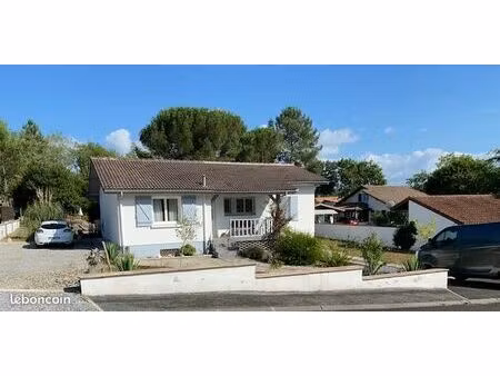 maison sur sous sol semi enterré