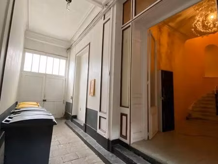 immeuble 11 pièces 545 m²