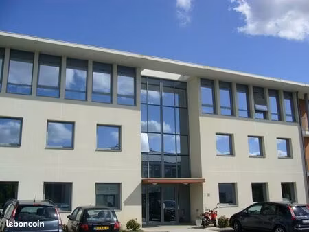 bureaux 162 m² pace
